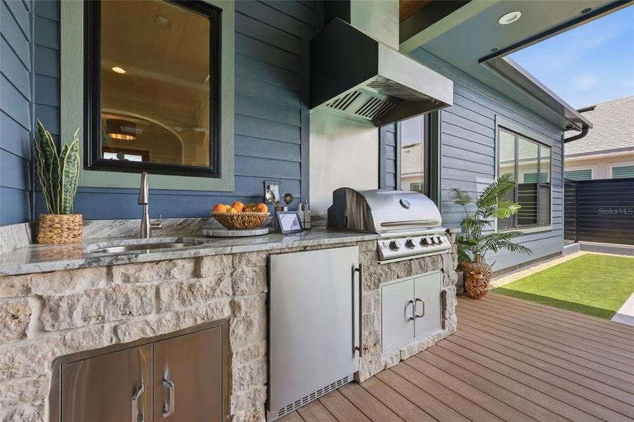Exterior details and patio area of a home in Town Of Tioga, Newberry (Image 28).