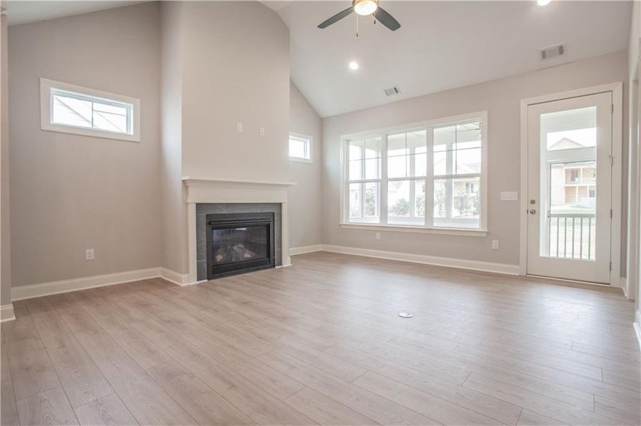 Spacious, unfurnished interior of a new home in , Carrollton (Image 10).