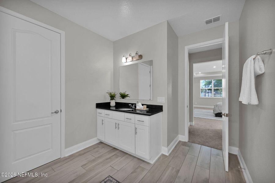 Furnished interior view inside a new home in , Middleburg (Image 46).