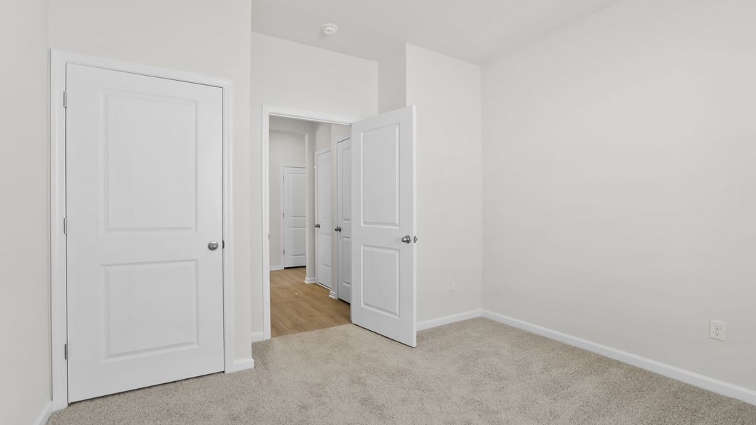 Spacious, unfurnished interior of a new home in Spring Ridge, Anderson (Image 25).