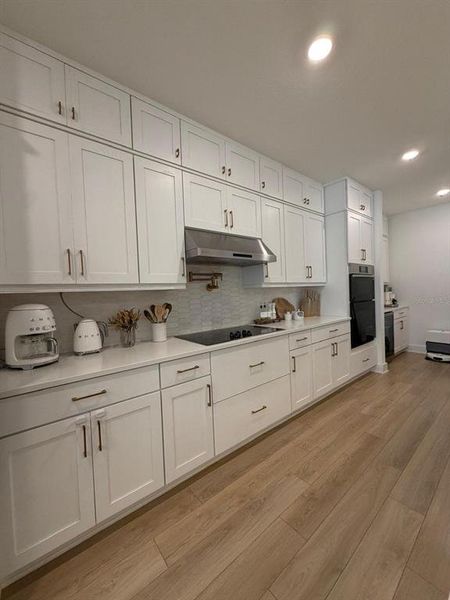 Furnished interior view inside a new home in , Winter Garden (Image 9).