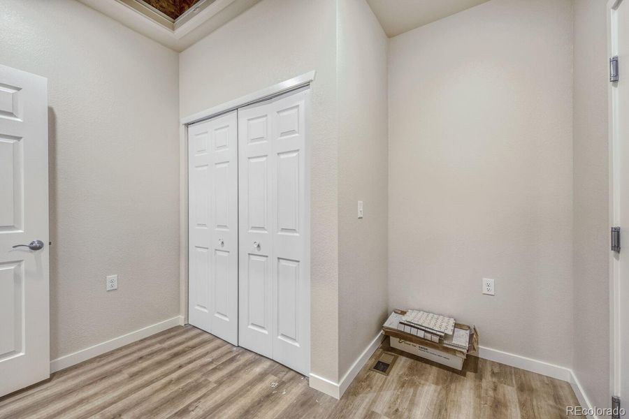 Spacious, unfurnished interior of a new home in Knolls, Westminster (Image 16).