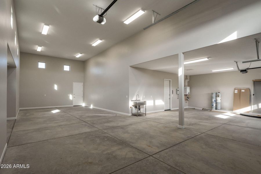 RV Garage with Hookups