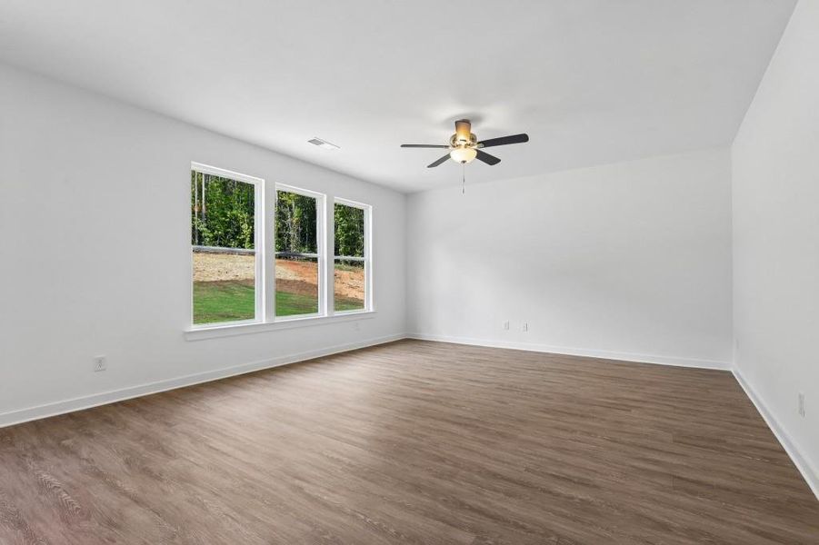 Spacious, unfurnished interior of a new home in Savoy Park, Covington (Image 18).