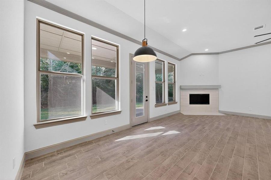 Spacious, unfurnished interior of a new home in , Athens (Image 20).