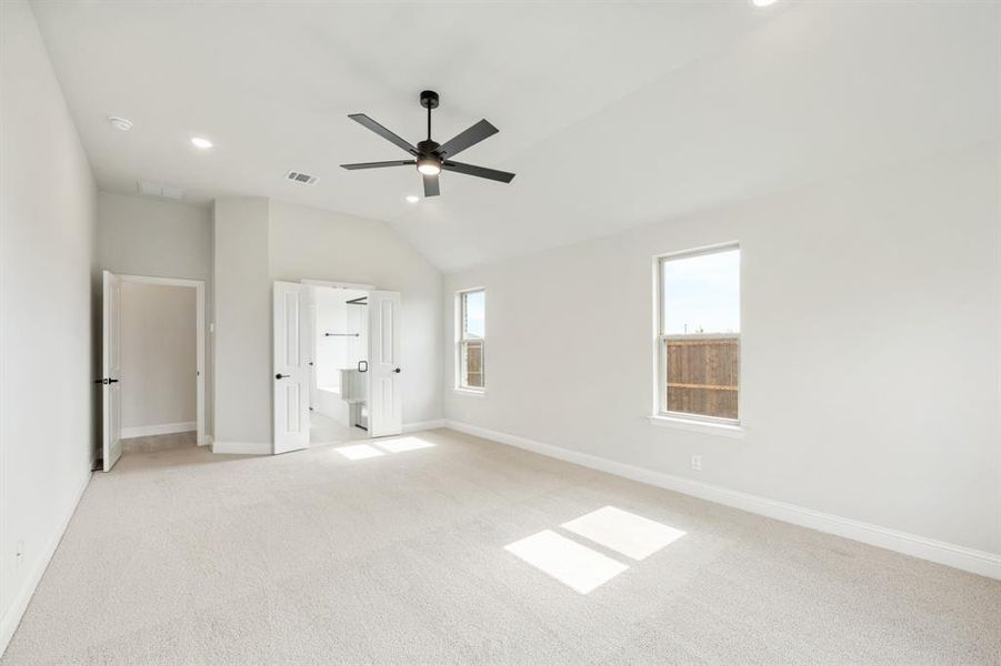 Spacious, unfurnished interior of a new home in Addison Hills, Cedar Hill (Image 31).