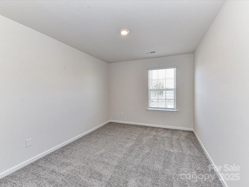 Spacious, unfurnished interior of a new home in Abrial Ridge, York (Image 17).