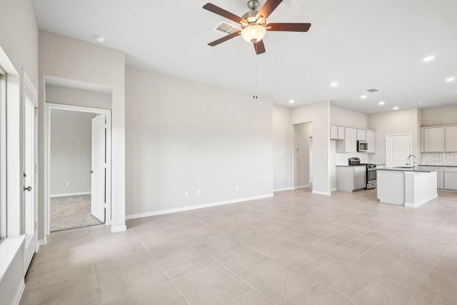 Spacious, unfurnished interior of a new home in Aldeana, Bonney (Image 27). Spacious, unfurnished interior of a new home in Aldeana, Bonney (Image 27).