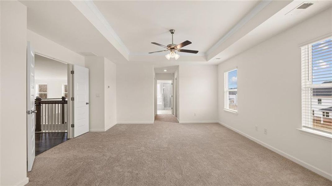 Spacious, unfurnished interior of a new home in Westland, Bogart (Image 9).