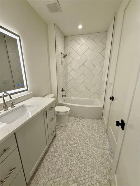 Furnished interior view inside a new home in , Sandy Springs (Image 13).