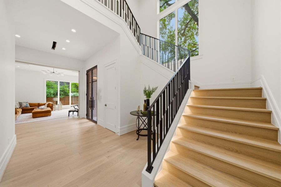 Spacious, unfurnished interior of a new home in , Houston (Image 19).