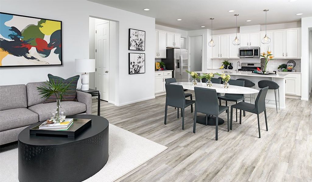 LnnwoodDuo-9-SkyviewAtHighPoint Great Room and Dining