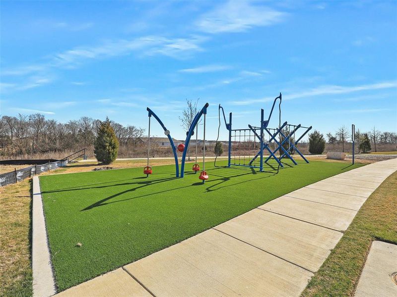 Community amenities in Bel Air Village, Sherman (Image 35).