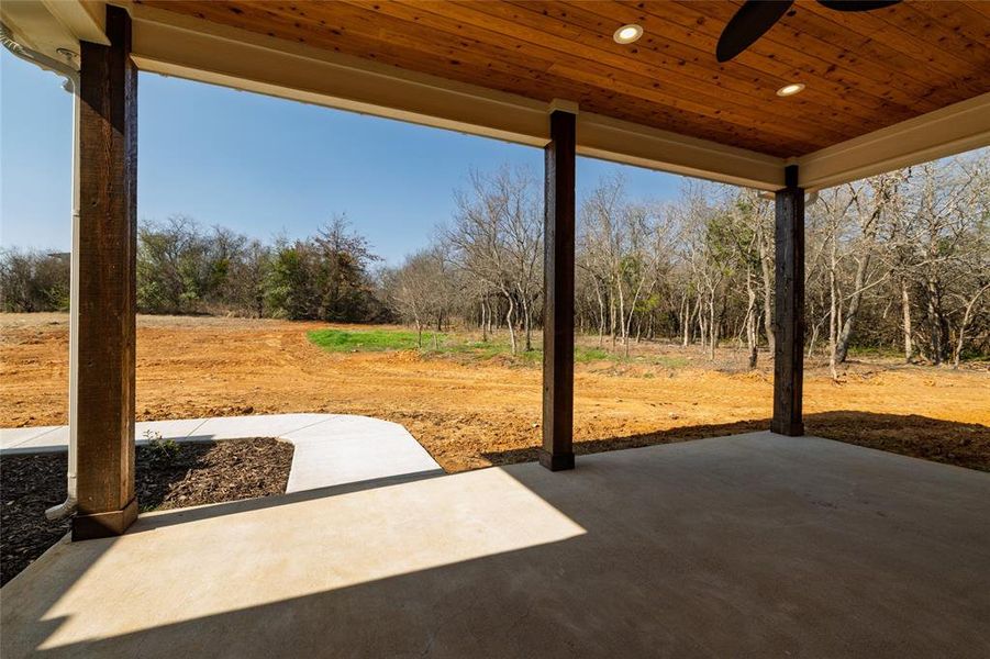 Exterior details and patio area of a home in , Cleburne (Image 24).