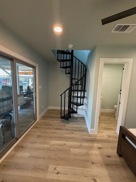 Spacious, unfurnished interior of a new home in , Strawn (Image 19).