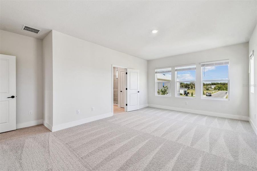 Spacious, unfurnished interior of a new home in North River Ranch – Townhomes, Parrish (Image 25).