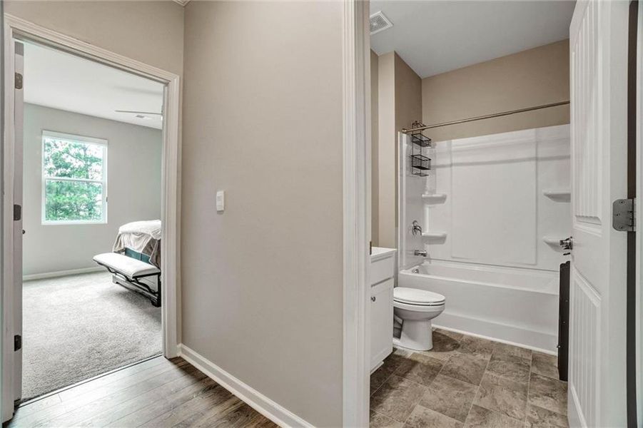 Furnished interior view inside a new home in Thompson Ridge, Dallas (Image 41). Furnished interior view inside a new home in Thompson Ridge, Dallas (Image 41).