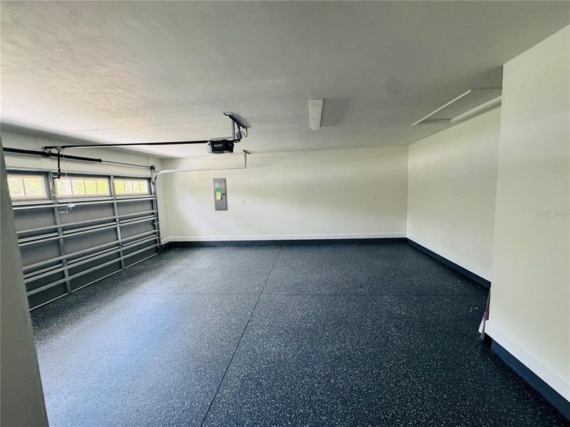 Spacious, unfurnished interior of a new home in , Bronson (Image 14).
