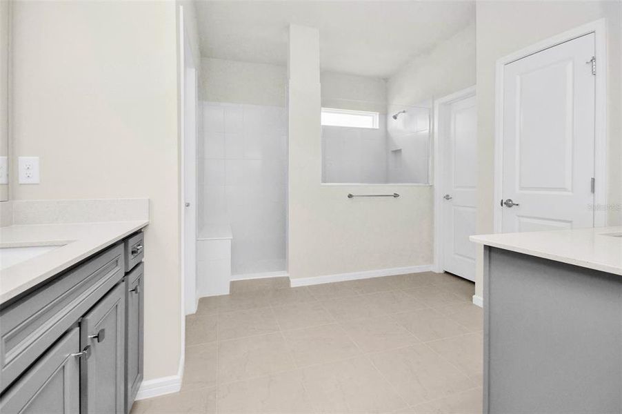 Image 37 of a home in Weslyn Park.