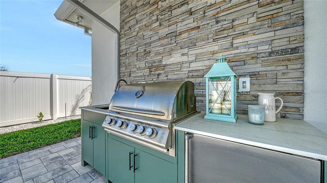 Exterior details and patio area of a home in , Bradenton (Image 32).