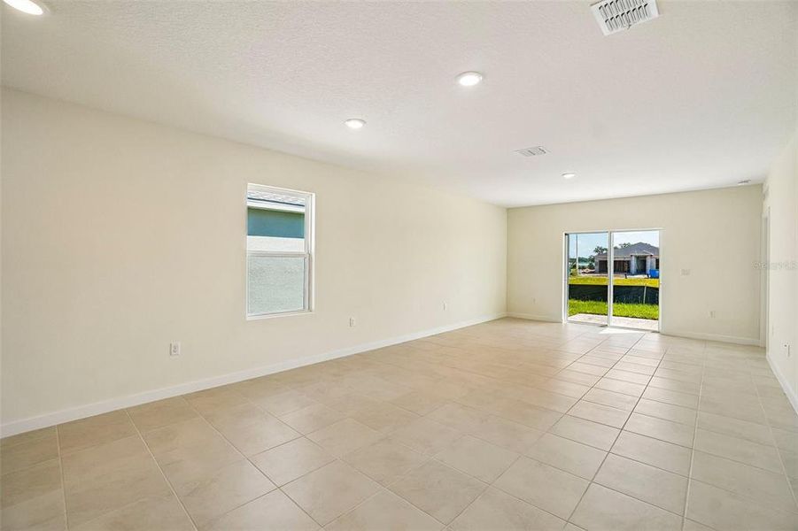 Spacious, unfurnished interior of a new home in Willowbrook North, Winter Haven (Image 31). Spacious, unfurnished interior of a new home in Willowbrook North, Winter Haven (Image 31).