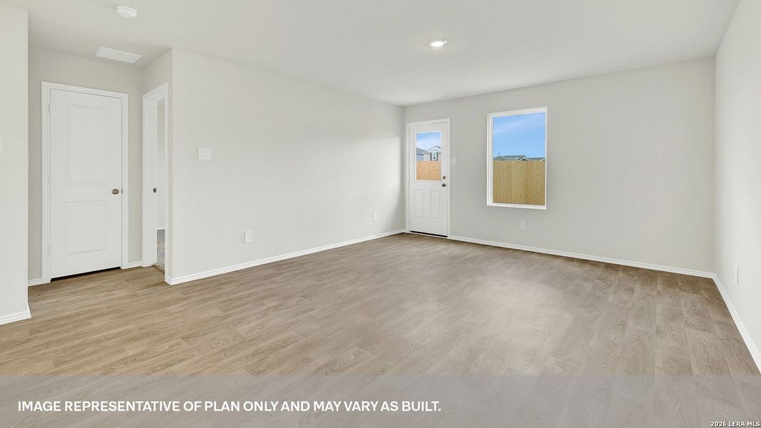 Spacious, unfurnished interior of a new home in Sunset Oaks, Maxwell (Image 17).