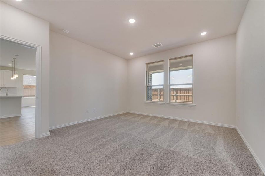 Spacious, unfurnished interior of a new home in Spiritas Ranch, Little Elm (Image 25).