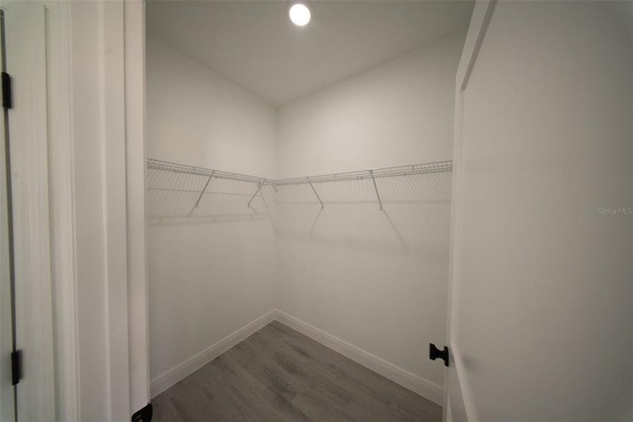 Spacious, unfurnished interior of a new home in , Ocala (Image 11).