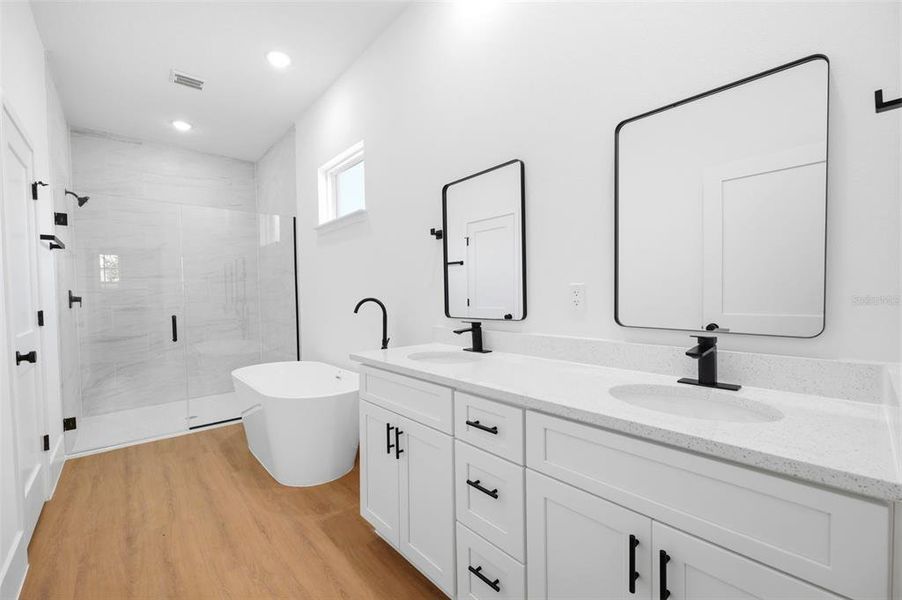 Furnished interior view inside a new home in , Ocala (Image 11).