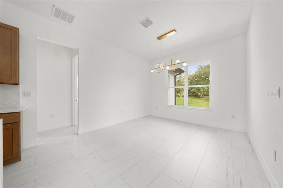 Spacious, unfurnished interior of a new home in , Orlando (Image 21).