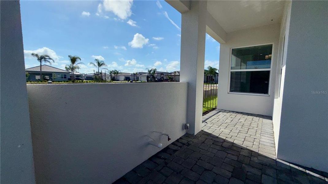 Spacious, unfurnished interior of a new home in Valencia Ridge, Wesley Chapel (Image 20).