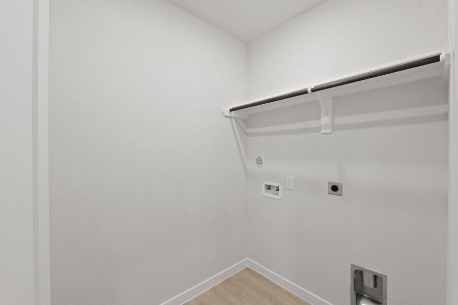 Spacious, unfurnished interior of a new home in River Ranch Trails, Dayton (Image 22).