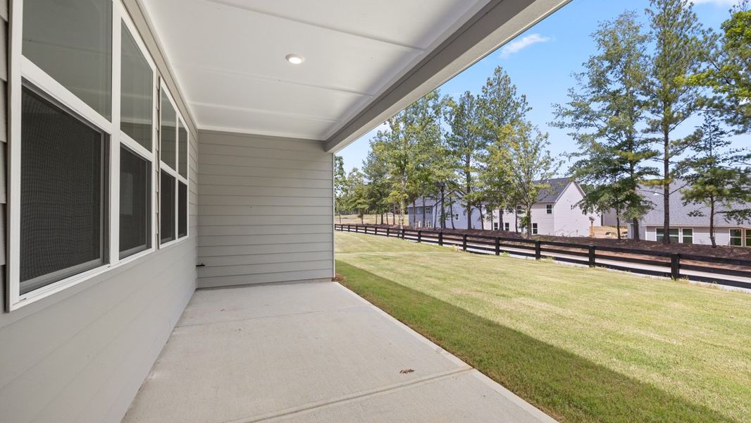 Representative exterior details of a home built from the Denton by D.R. Horton in Fairway 17 at Mirror Lake, Villa Rica (Image 4). Representative exterior details of a home built from the Denton by D.R. Horton in Fairway 17 at Mirror Lake, Villa Rica (Image 4).