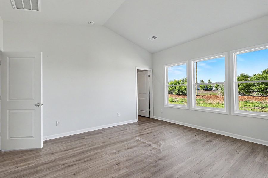 Spacious, unfurnished interior of a new home in Allston Park, Calabash (Image 23).