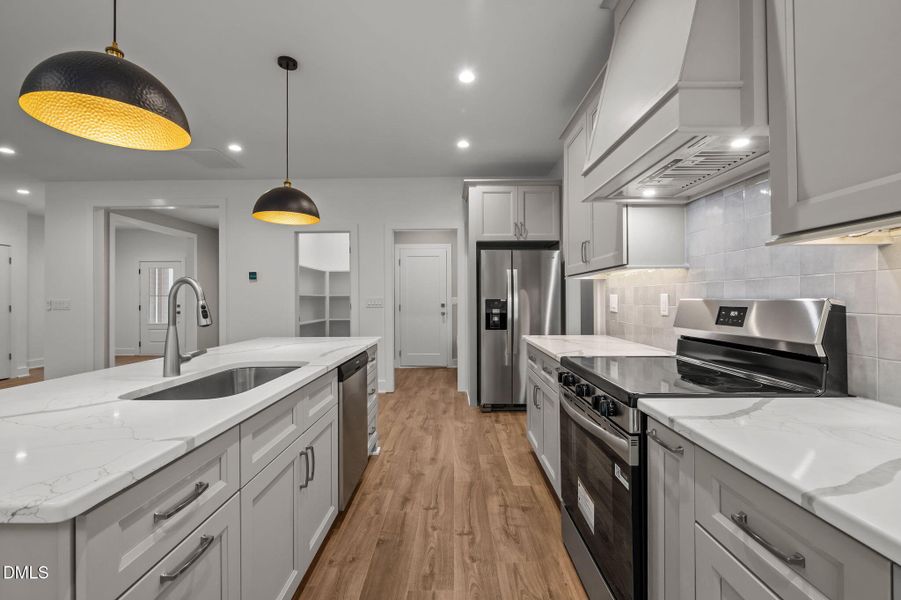 28-web-or-mls-P1086967