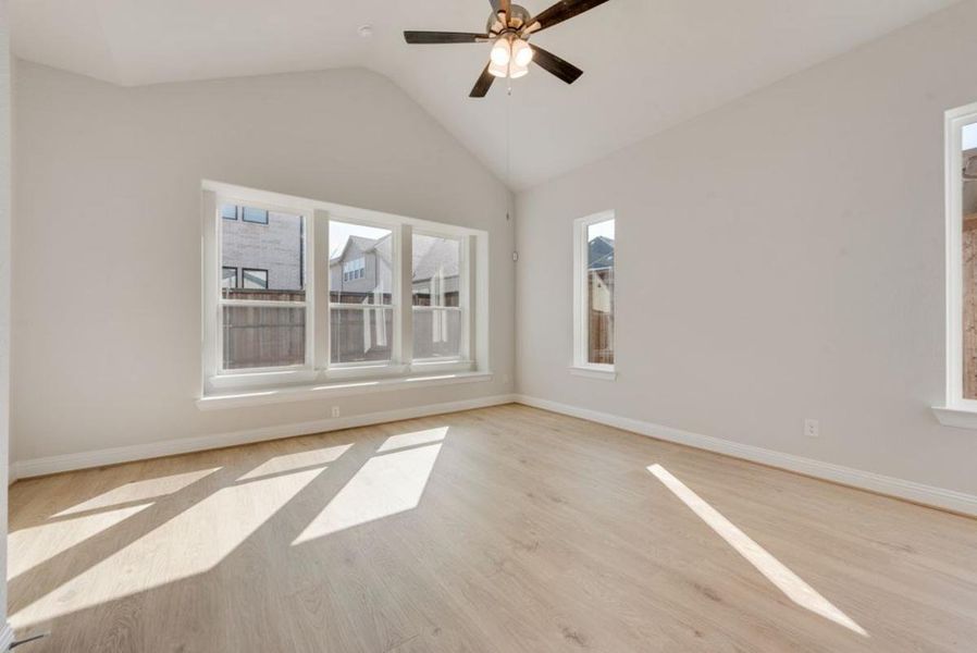 Spacious, unfurnished interior of a new home in South Pointe, Mansfield (Image 32).