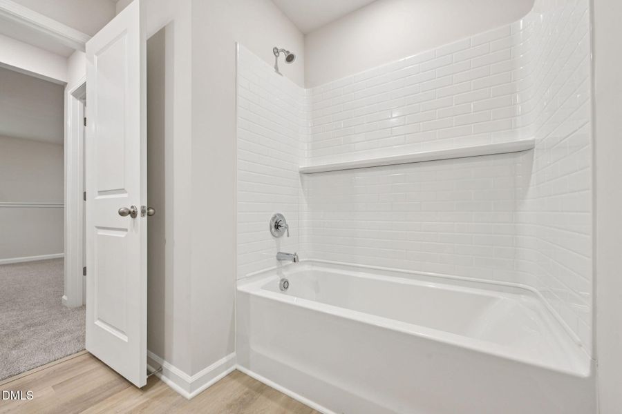 31-web-or-mls-Raleigh - Oak Manor - 608