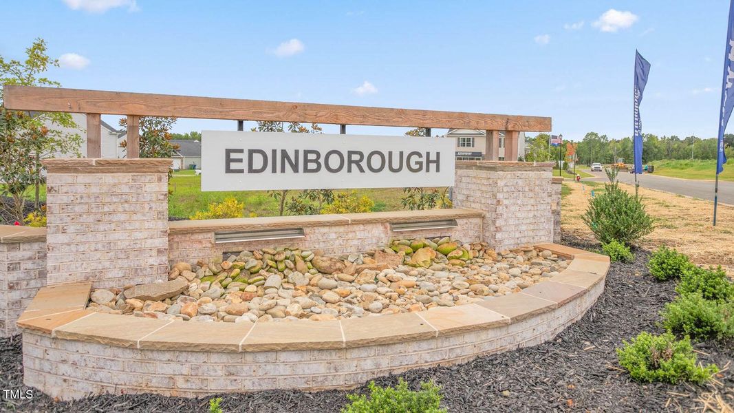 Edinborough Monument