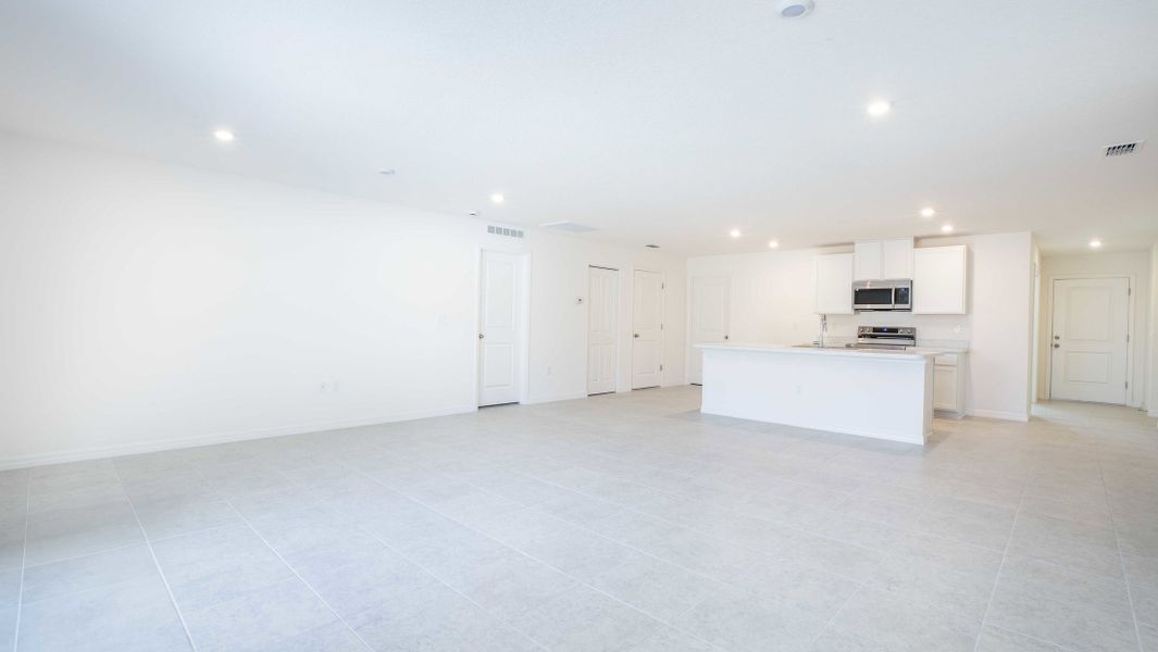 Representative unfurnished interior of a home built from the Iris by Maronda Homes in Coastal Communities, Edgewater (Image 42).