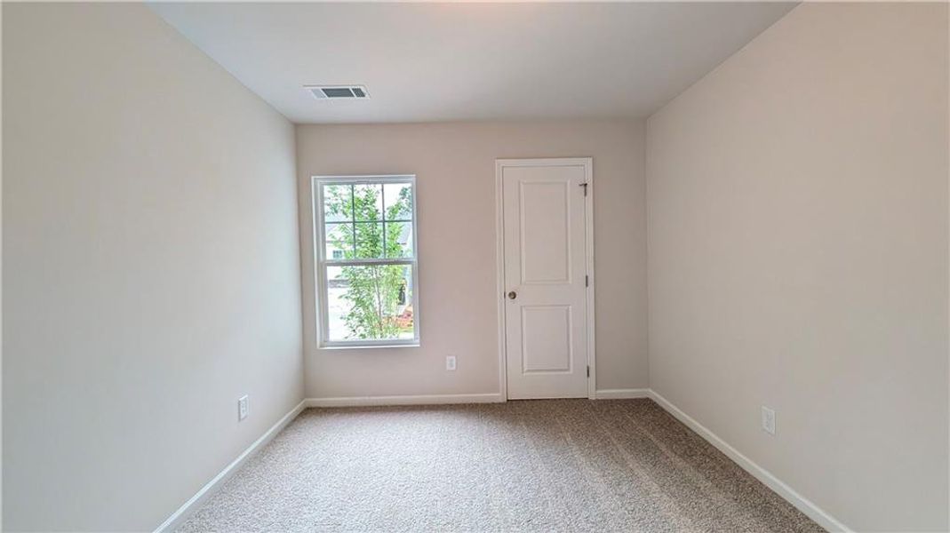 Spacious, unfurnished interior of a new home in Owen Preserve, Canton (Image 9).