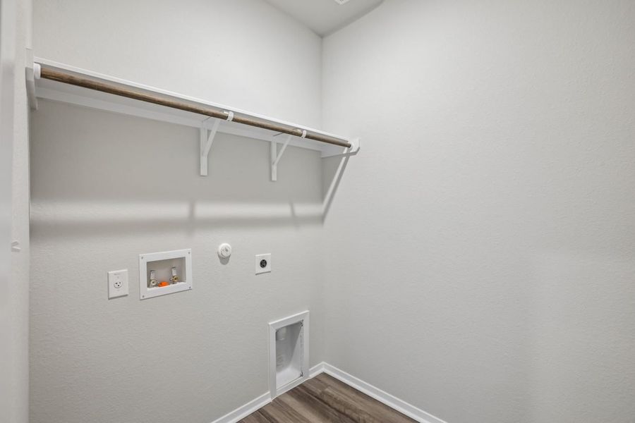Spacious, unfurnished interior of a new home in Edgebrooke, Pflugerville (Image 19).