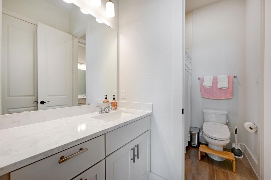 Furnished interior view inside a new home in La Cima 60', San Marcos (Image 28). Furnished interior view inside a new home in La Cima 60', San Marcos (Image 28).