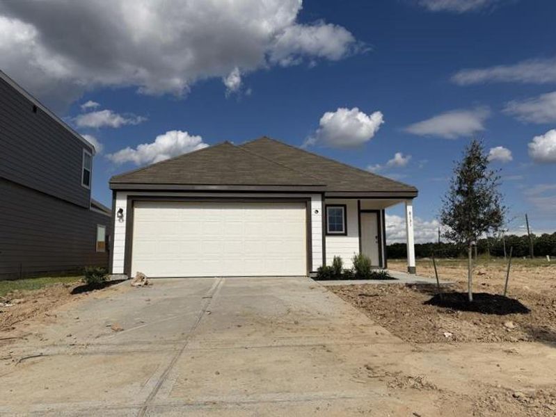 Exterior details and patio area of a home in Wayside Village, Houston (Image 2). Exterior details and patio area of a home in Wayside Village, Houston (Image 2).