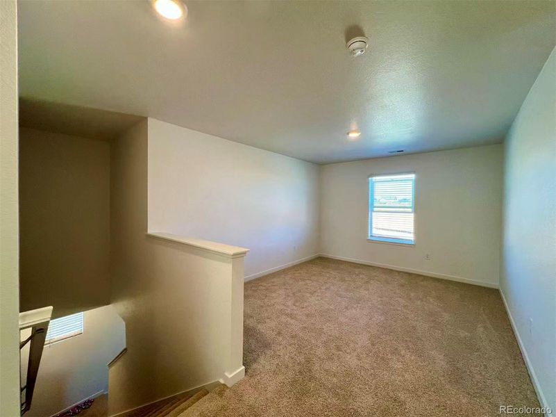 Spacious, unfurnished interior of a new home in Looking Glass, Parker (Image 18).