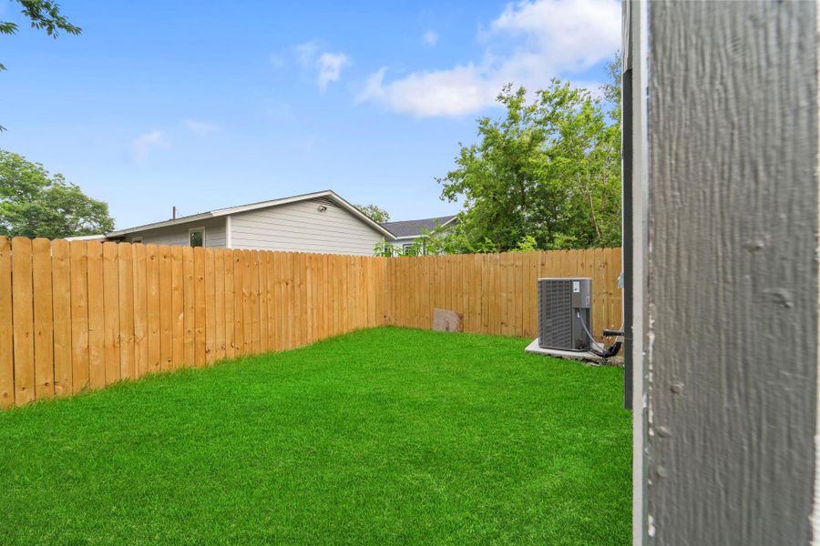 Exterior details and patio area of a home in , Houston (Image 16).