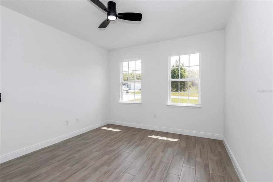 Spacious, unfurnished interior of a new home in , Citrus Springs (Image 29).