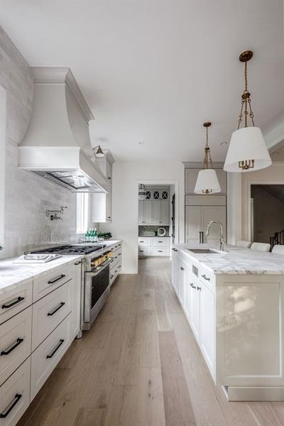 Furnished interior view inside a new home in , Atlanta (Image 29).