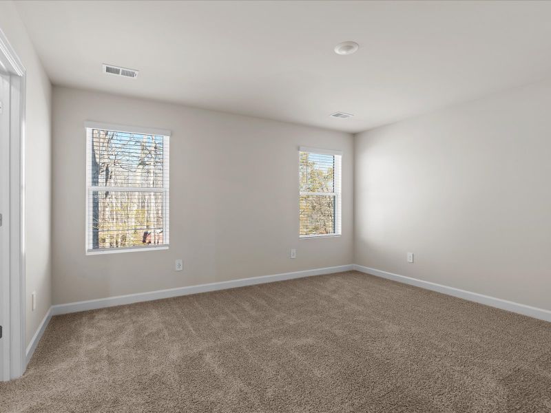 Spacious, unfurnished interior of a new home in Cedar Shoals – Heritage Collection, Piedmont (Image 8).