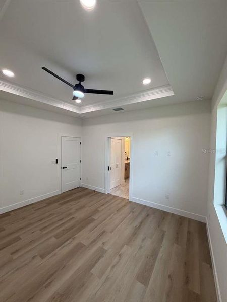 Spacious, unfurnished interior of a new home in , North Port (Image 19).