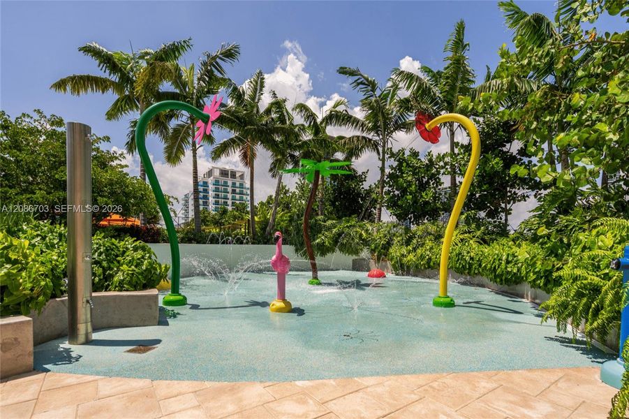 Community amenities in , Miami (Image 12).